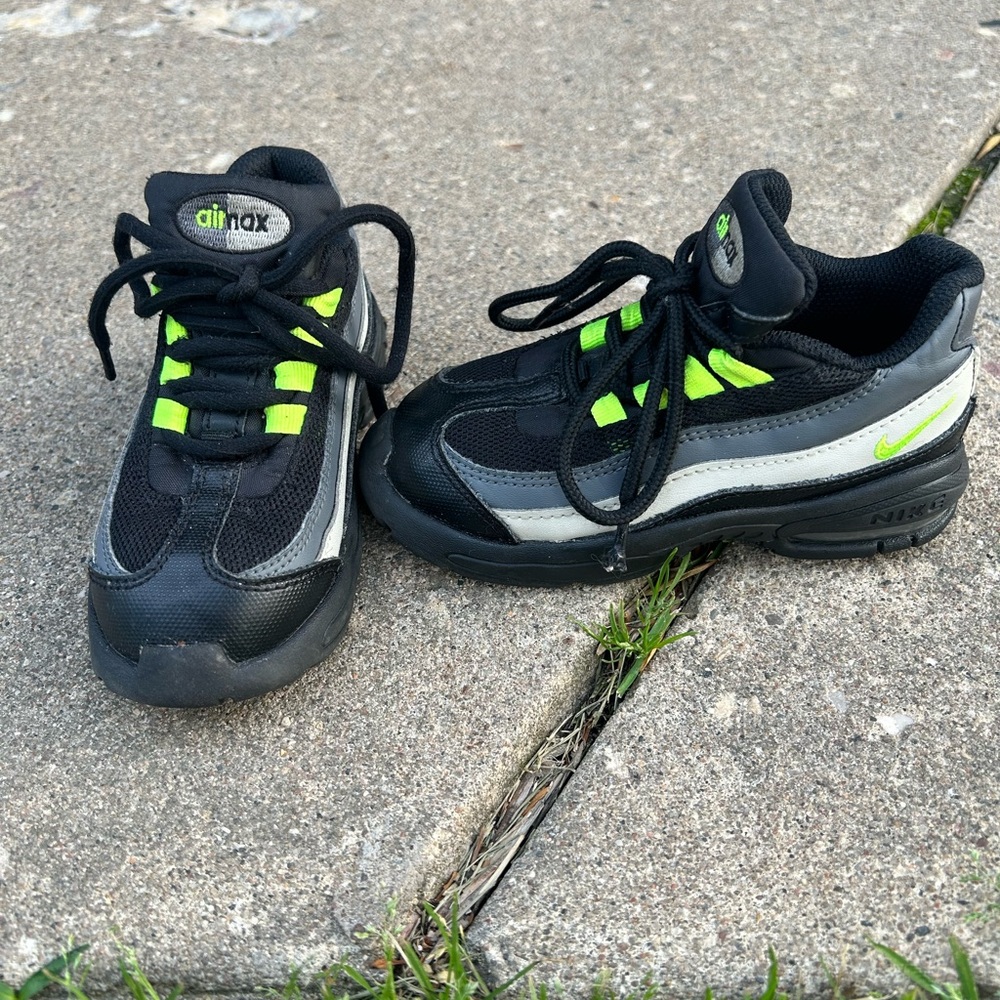 Kids Nike Air Max 95 “Black Volt” Size 9c